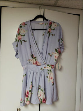 Hummingbird NWT Floral Romper S